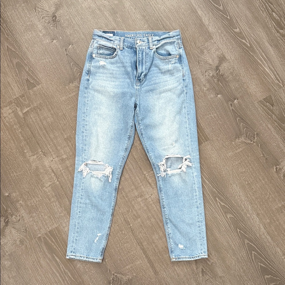 American Eagle Outfitters Light Blue Distressed Mom Jeans